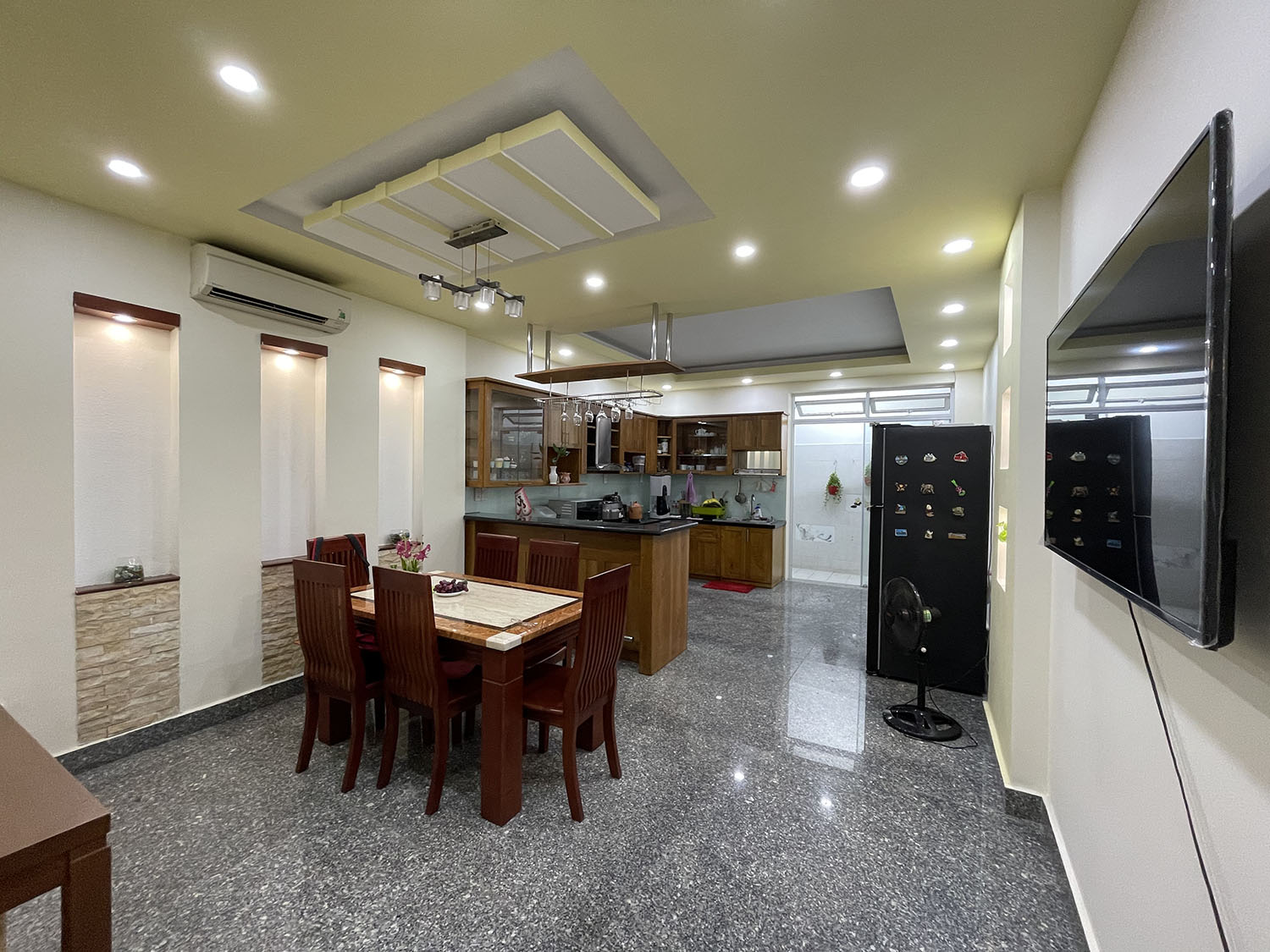 Bán nhà Ngô Thị Thu Minh, Quận Tân Bình NHÀ PHỐ VƯỜN tuyệt đẹp 3lầu (4mx24m) nở hậu hẻm ôtô khu VIP